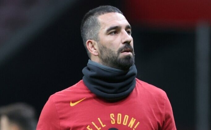 Son dakika Galatasaray haberleri – Arda Turan’dan kendisi keşfeden antrenöre vefa