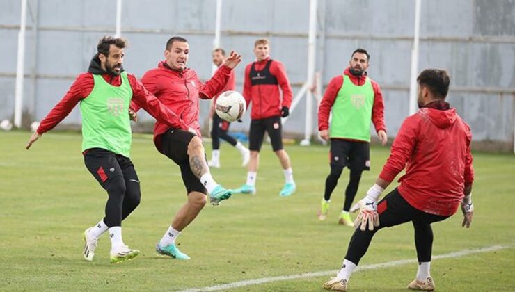 Sivasspor zorlu Trabzonspor maçına hazırlanıyor