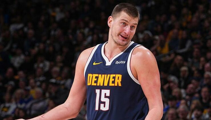 Nikola Jokic’ten tarihe geçen performans