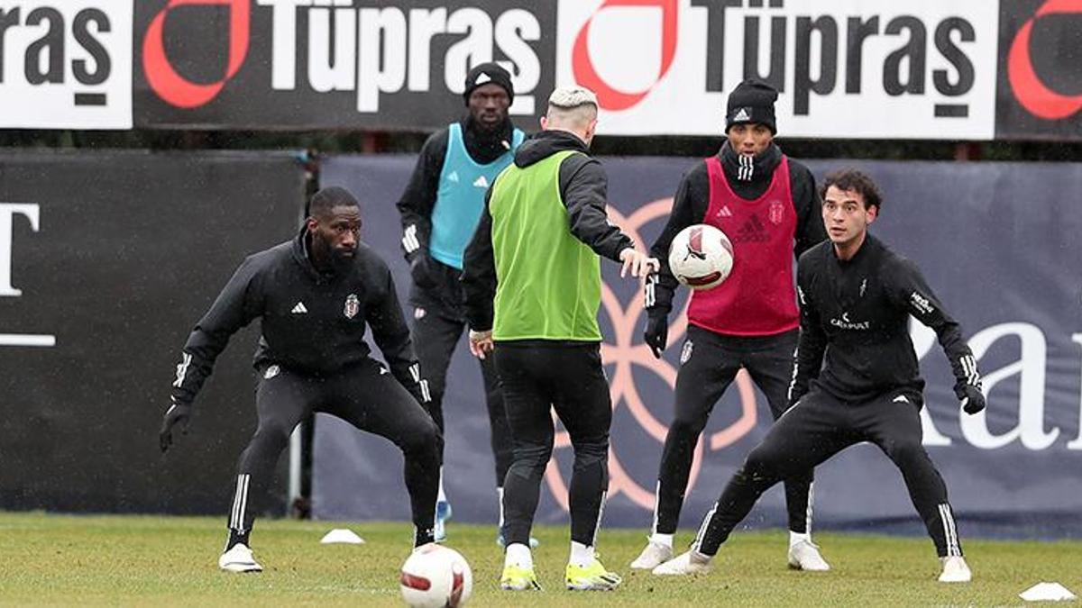 Beşiktaş’a iyi haber! Yıldız futbolcu geri döndü!