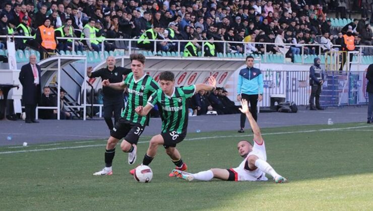 Denizlispor’a şok: Seyircisiz oynama cezası